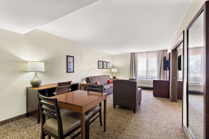 Room 33 of 56