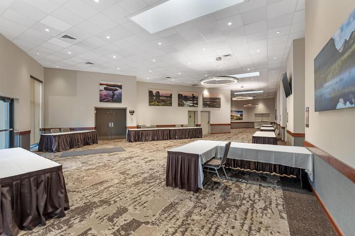 Best Western Plus GranTree Inn