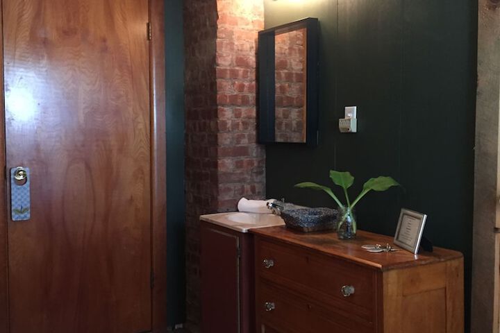 Room 25 of 35