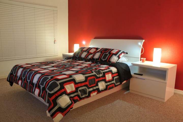 Room 9 of 30