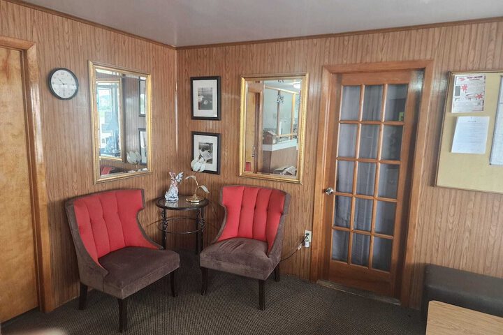 First Inn by OYO Quinter Hwy 70