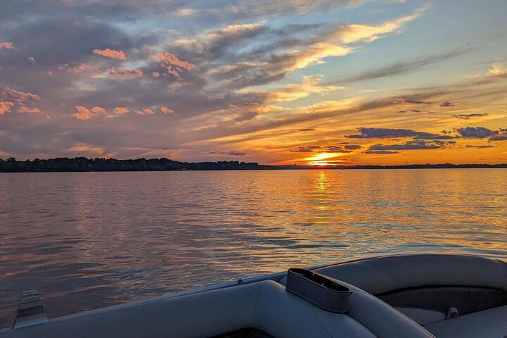 Dock Deck & View: Lakefront Chippewa Falls Studio