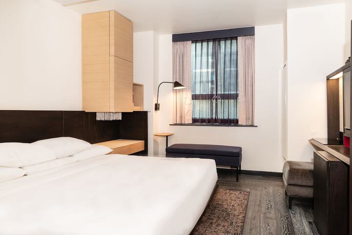 Room 21 of 51