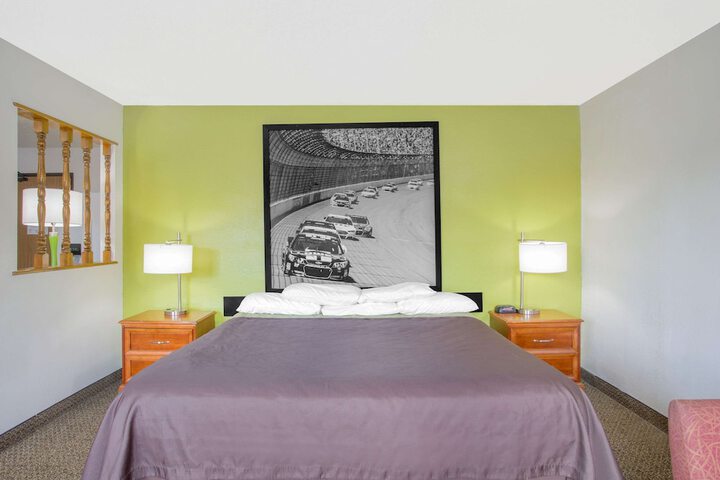 Room 33 of 57