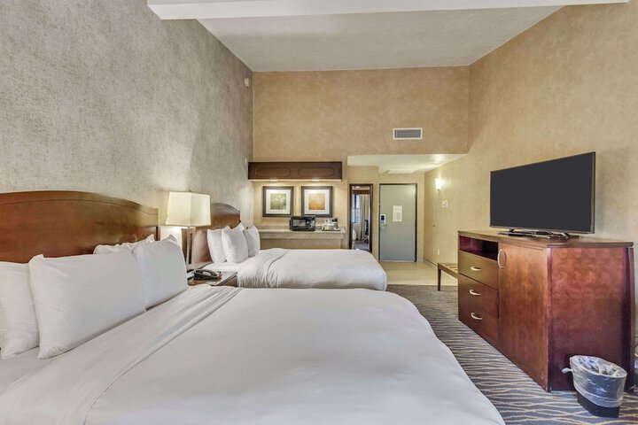 Room 45 of 112