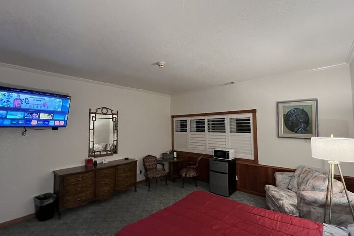 Room 42 of 74