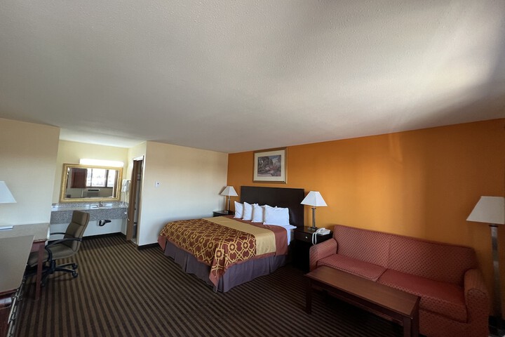 Room 8 of 23