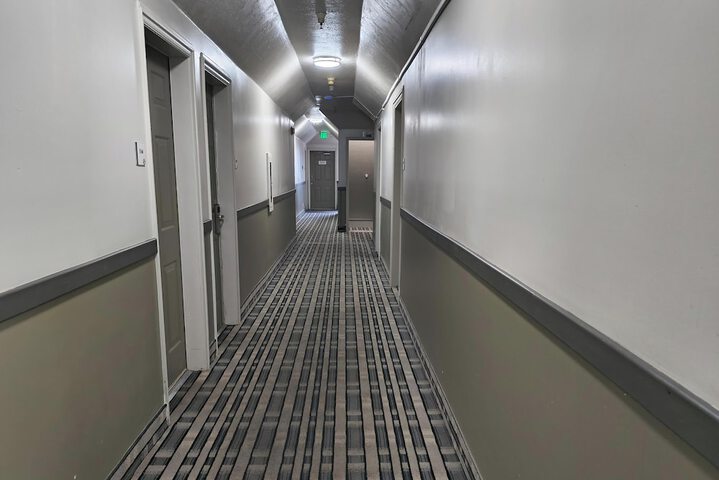 Ameri-Stay Inn & Suites
