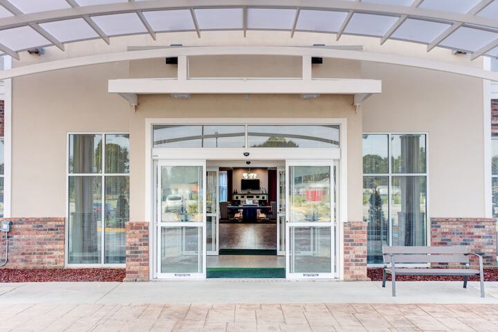 Holiday Inn & Suites Lafayette North by IHG