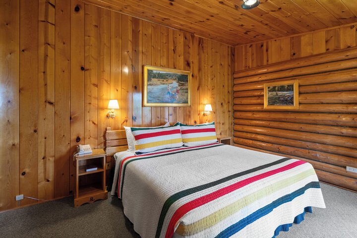 El Western Cabins & Lodges