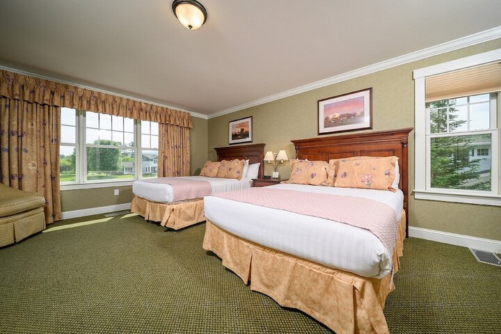 Room 33 of 71