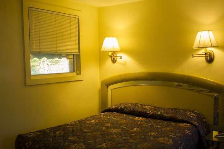 Room 30 of 35