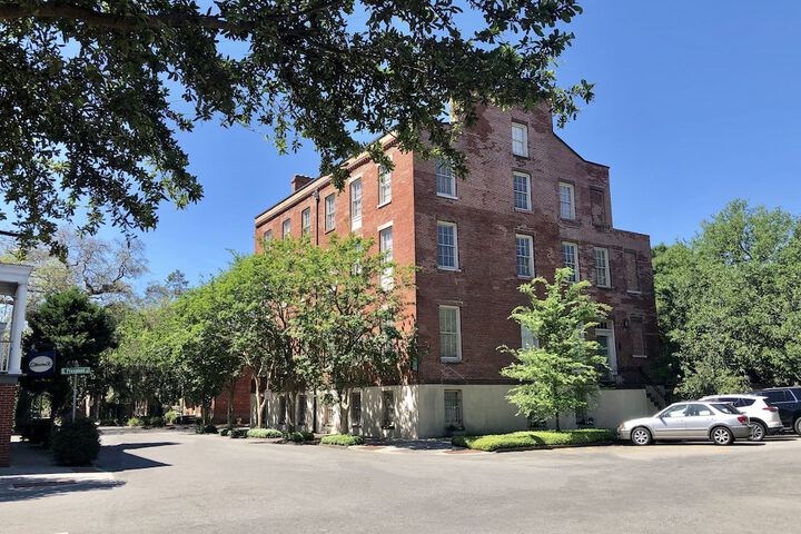 Hotel 3 of 170