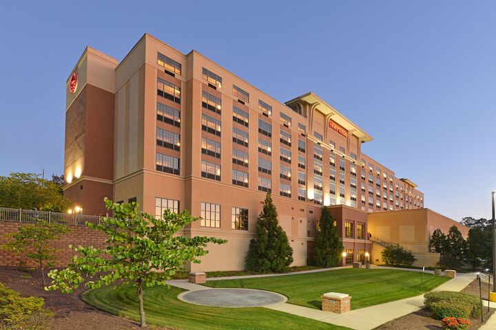 Hotel Exterior 55 of 61