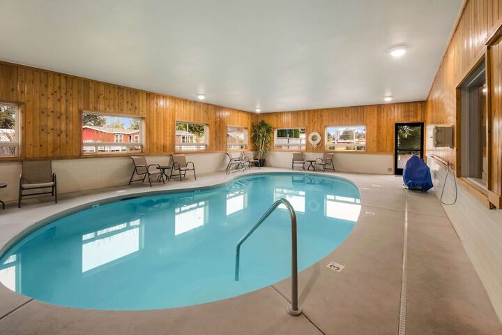 Pool 8 of 41