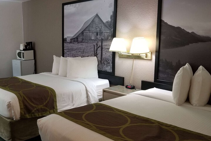 Room 19 of 28