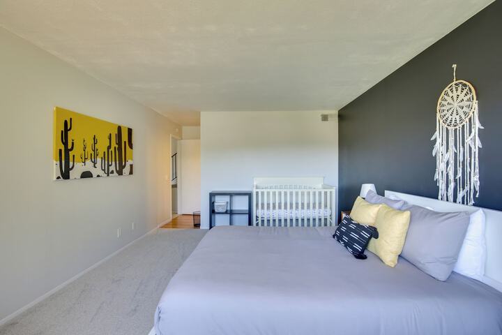 La Mesa Townhome: 15 Mi to San Diego!