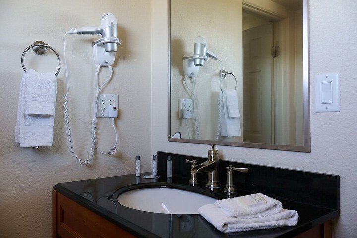 Room 51 of 53