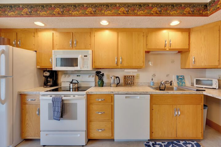 Close to Smuggs Lifts! Cozy Mountain-view Condo