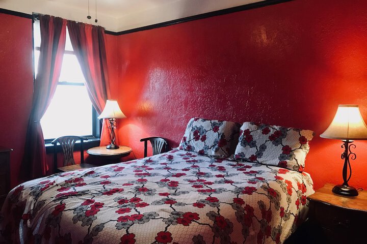 Room 25 of 44