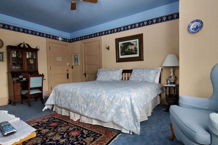 Room 40 of 80