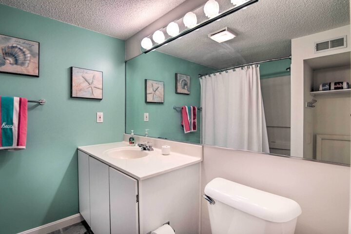 1 Mi to Beach: Sea Colony Condo w / Balcony!