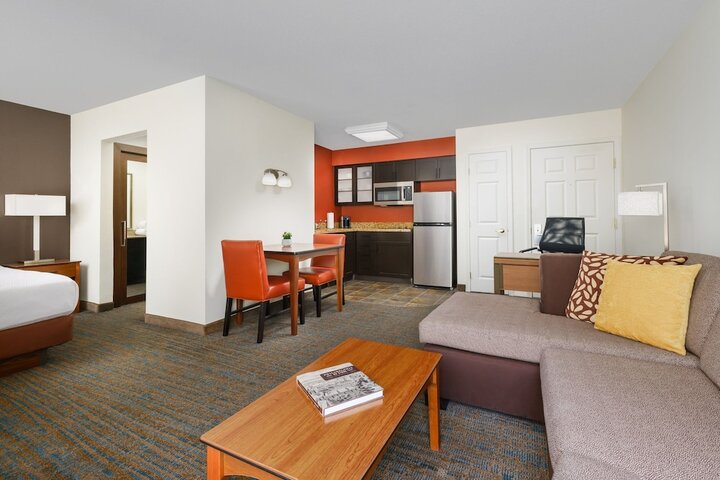 Room 33 of 50