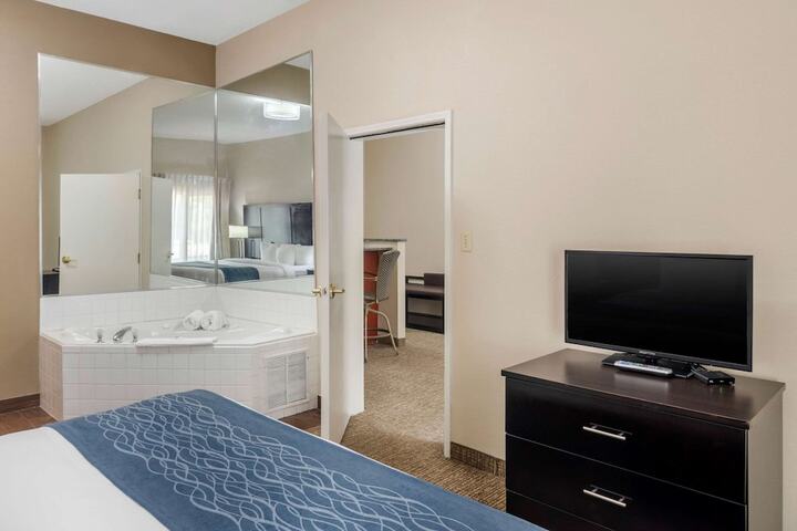 Room 36 of 51