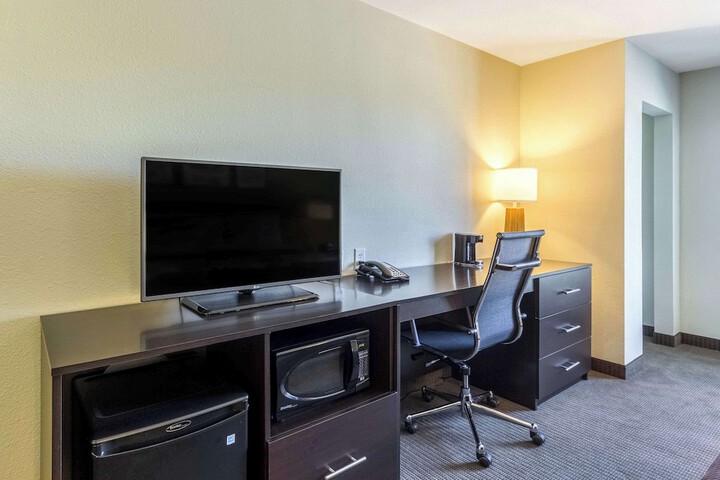 Room 15 of 36