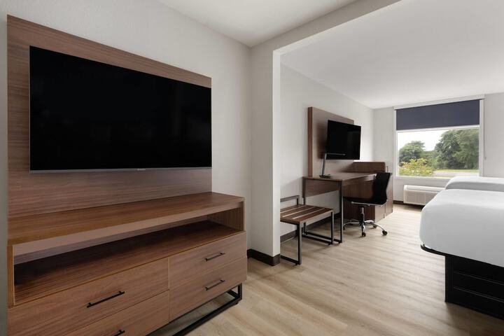 Wingate by Wyndham Dublin Near Claytor Lake State Park