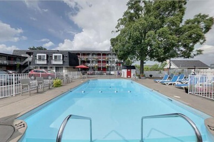 Pool 2 of 27