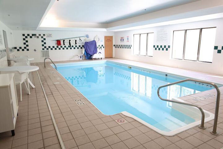 Holiday Inn Express Hotel & Suites Logansport by IHG