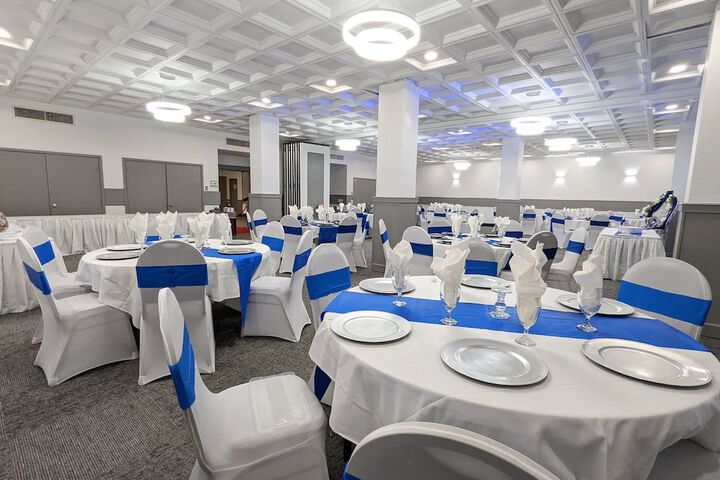 Ballroom/Hall 73 of 80