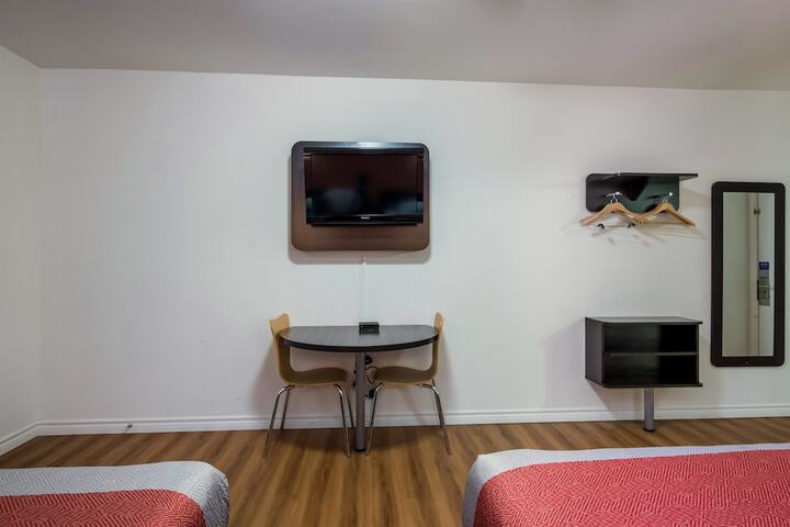 Room 27 of 28
