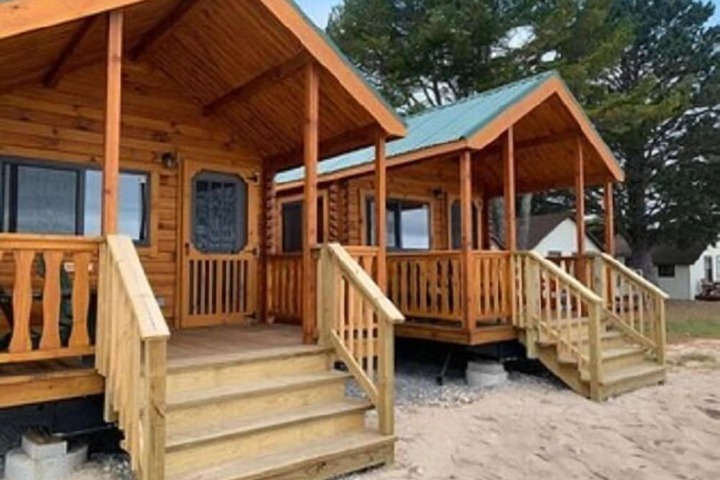 Waterfront Inn - Mackinaw City