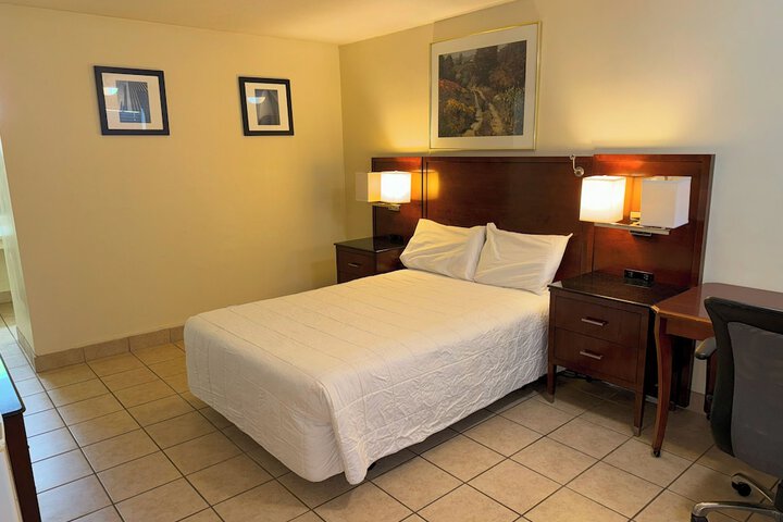 Room 18 of 27