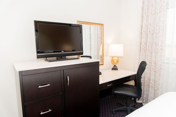 Room 18 of 42