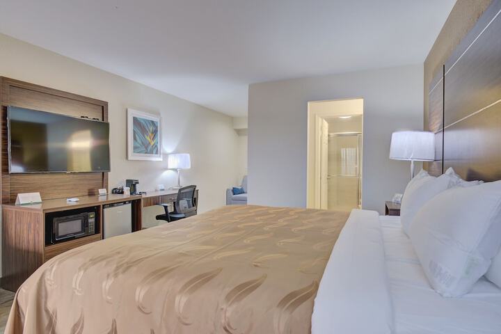 Room 21 of 48