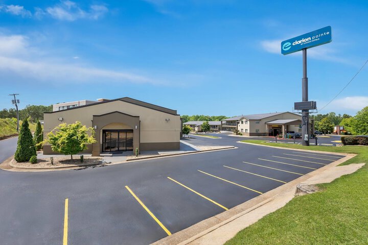 Clarion Pointe Athens I-65
