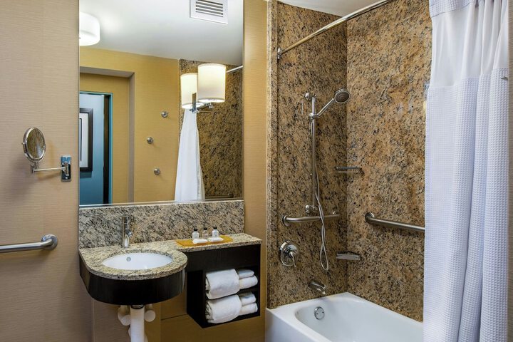 Crowne Plaza Chicago Ohare Hotel & Conf Center by IHG