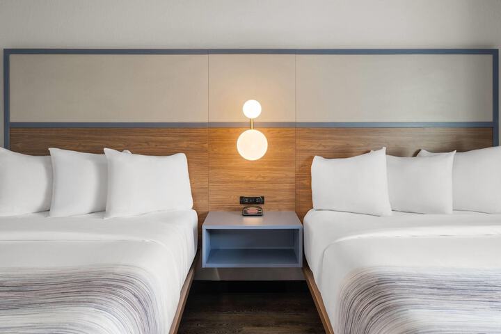 AmericInn by Wyndham Urbana / Champaign University Area
