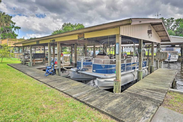 Picturesque Retreat on St. Johns River + Docks
