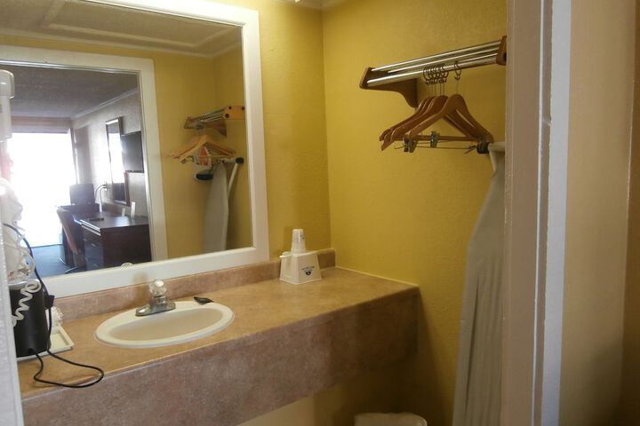 Americas Best Value Inn Conyer