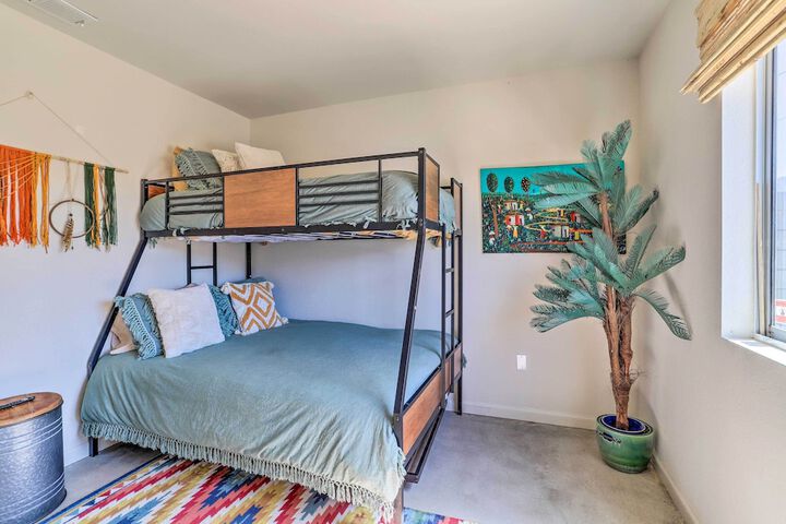 Indie-eclectic Desert Home w / Hot Tub + Patio