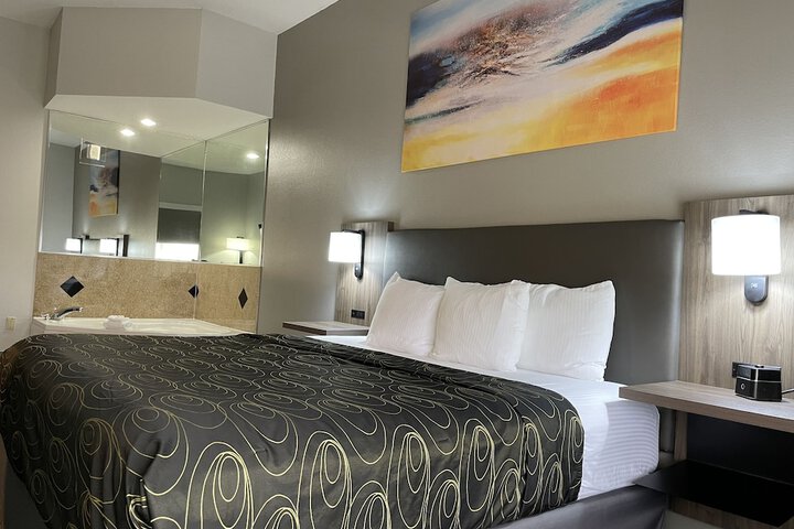 Room 32 of 60