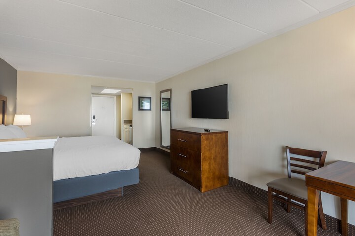 Room 16 of 33