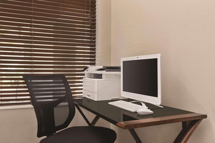 Business Center 30 of 32
