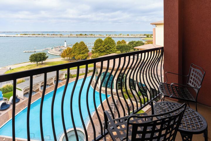 Hilton Dallas / Rockwall Lakefront