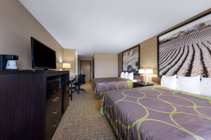 Super 8 by Wyndham Jackson MN