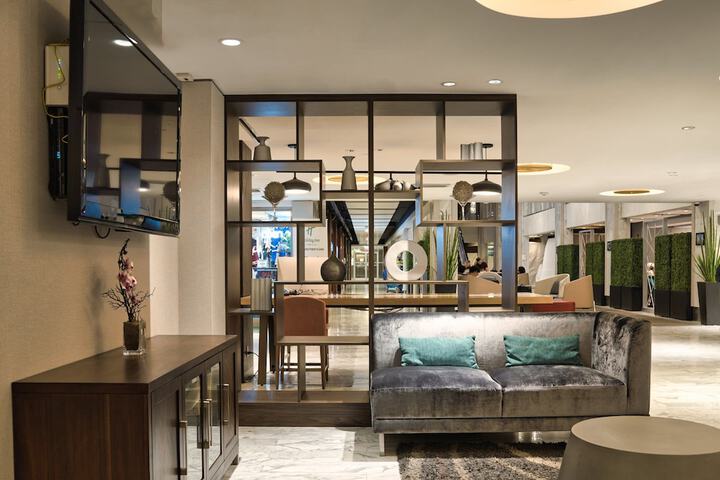 Holiday Inn Toronto Downtown Centre by IHG